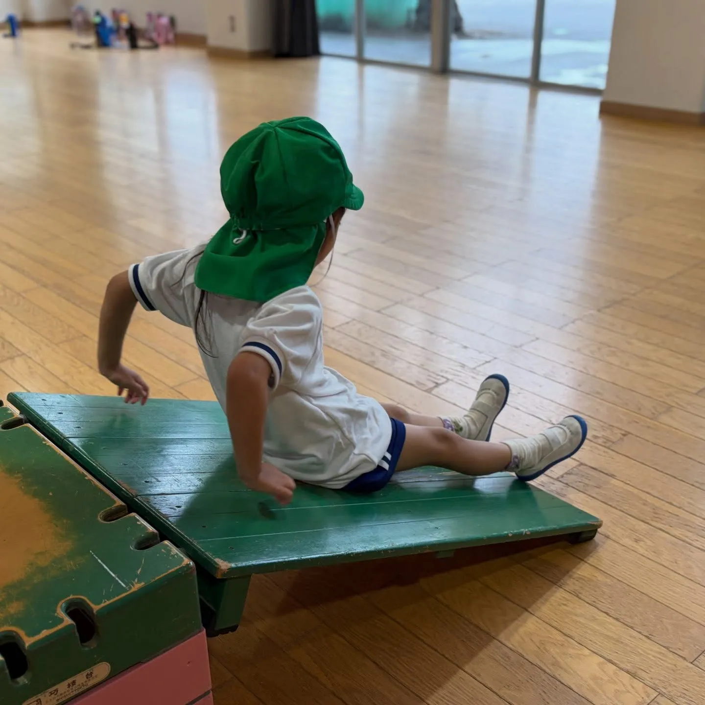 雨の日の体育も、サーキット遊びで楽しく体を動かしています🤸✨